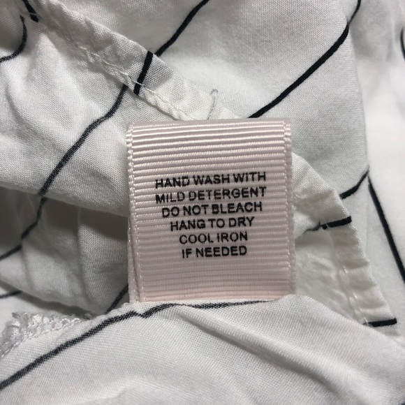 Bailey & Chloe Women Blouse Size M Stripes V Neck Roll tab Sleeve Flowy Summer - Picture 11 of 15